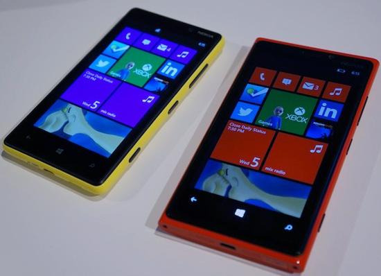 Nokia Lumia 820 Nokia Lumia 920