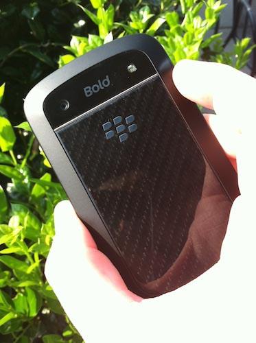 BlackBerry Bold 9930 rear