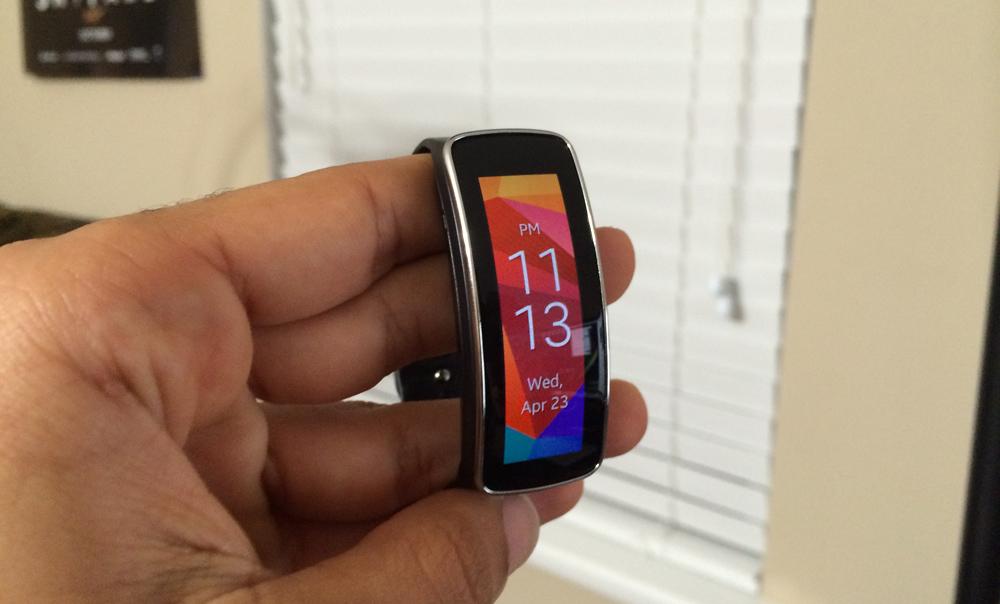 Samsung Gear Fit hands-on