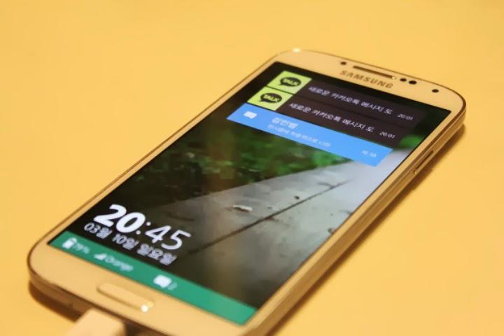 Tizen 3.0 lock screen Samsung Galaxy S 4