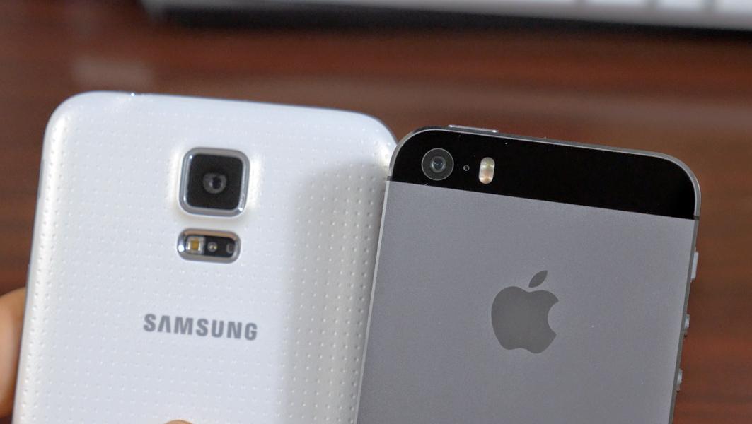Samsung Galaxy S5 iPhone 5s rear